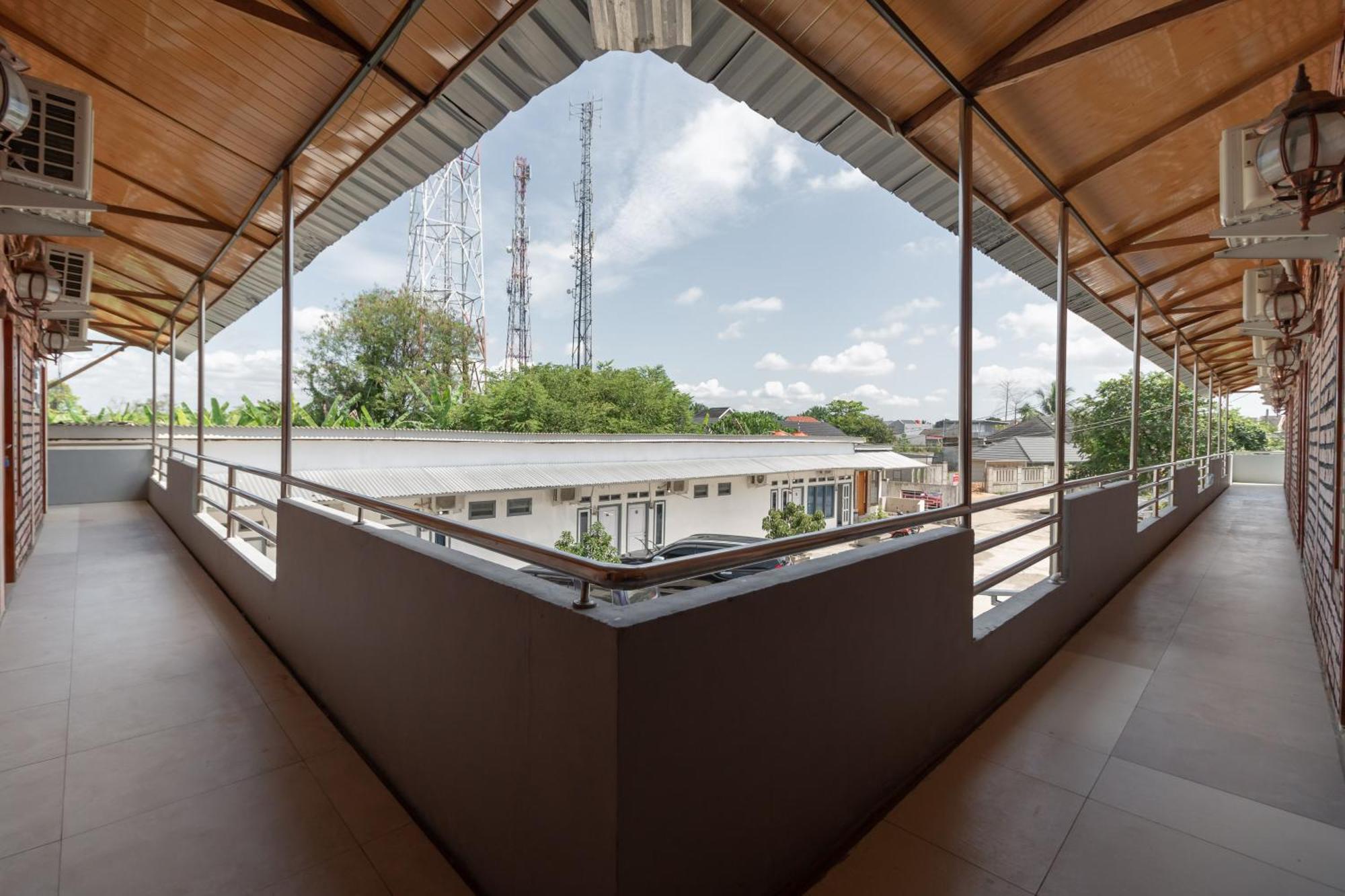 Reddoorz Syariah Near Jakabaring Sport City Palembang Zewnętrze zdjęcie