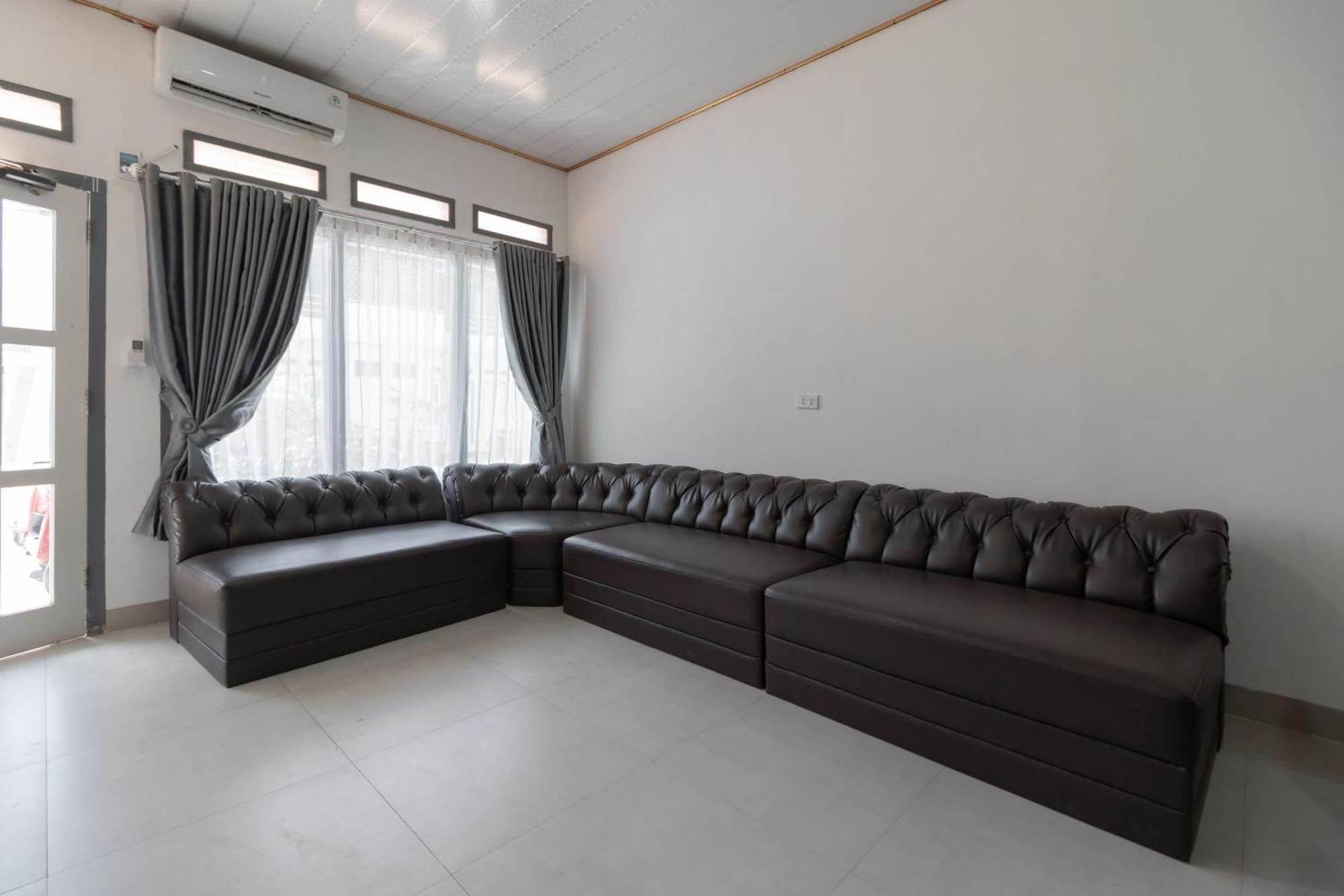 Reddoorz Syariah Near Jakabaring Sport City Palembang Zewnętrze zdjęcie
